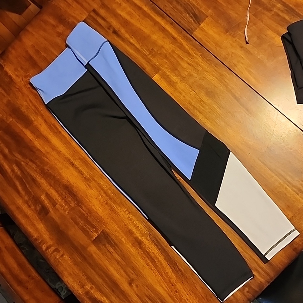 Zyia Leggings